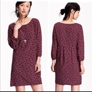 Old Navy Getting Figgy Floral Shift Dress